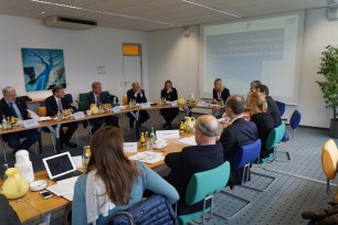 Probleme identifizieren, Antworten suchen: Die Mitglieder der Verbraucherschutzkommission. Foto: Bayerische Staatsministerium für Umwelt und Verbraucherschutz
